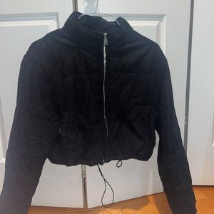Black puffer boohoo size M